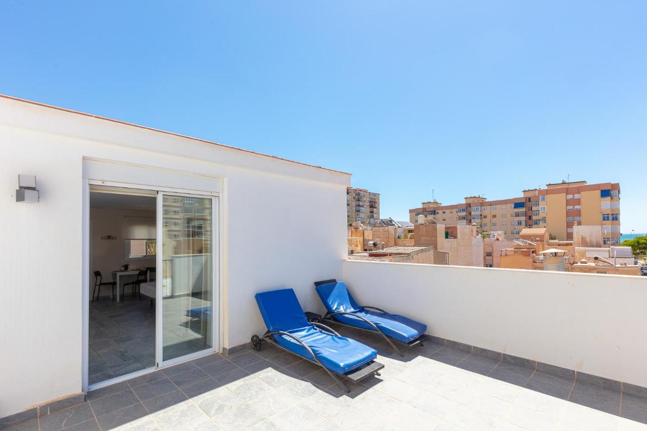 Apartamentos Lola Beach Málaga Kültér fotó