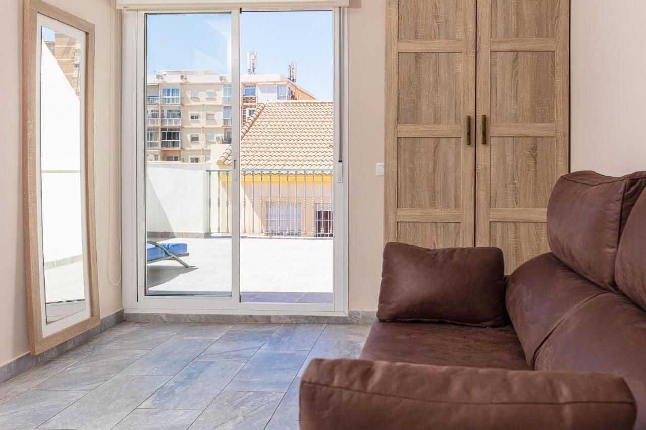 Apartamentos Lola Beach Málaga Kültér fotó